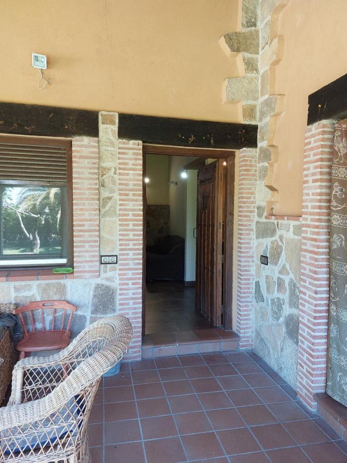 Villa Higueras Y Olivos Candeleda Exterior foto